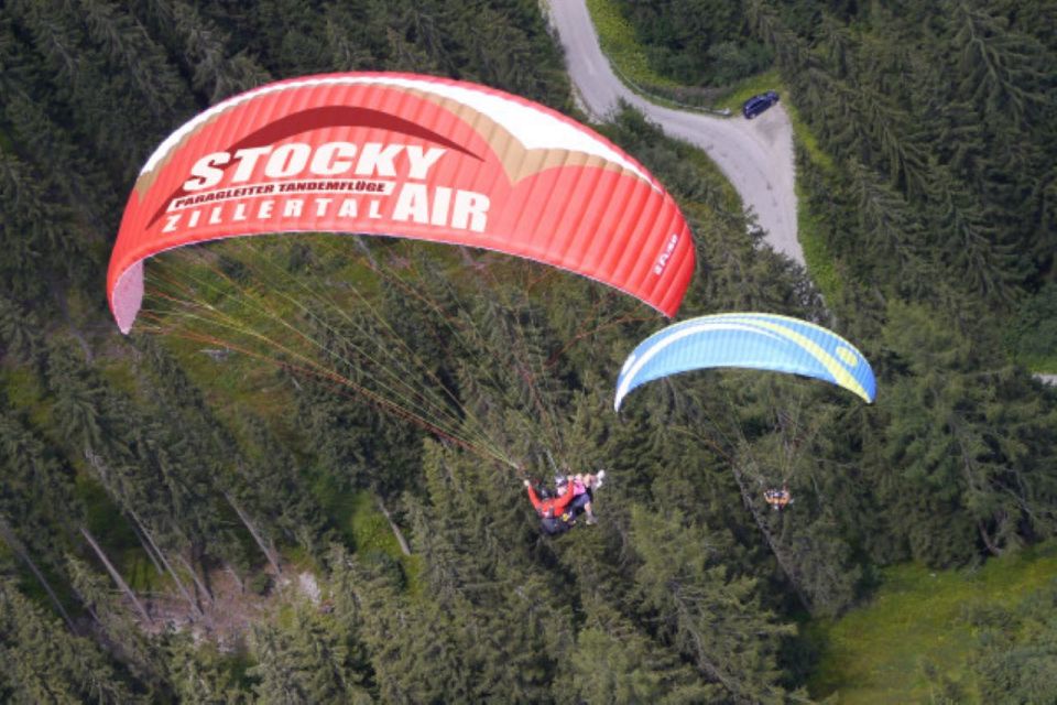 Fügen: Early Bird Superhigh Flight - An Authentic Paragliding Experience in Fügen