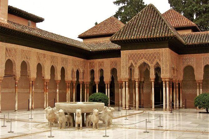 Full Alhambra Tour With Preferential Access (English Language) - Included in the Tour Package