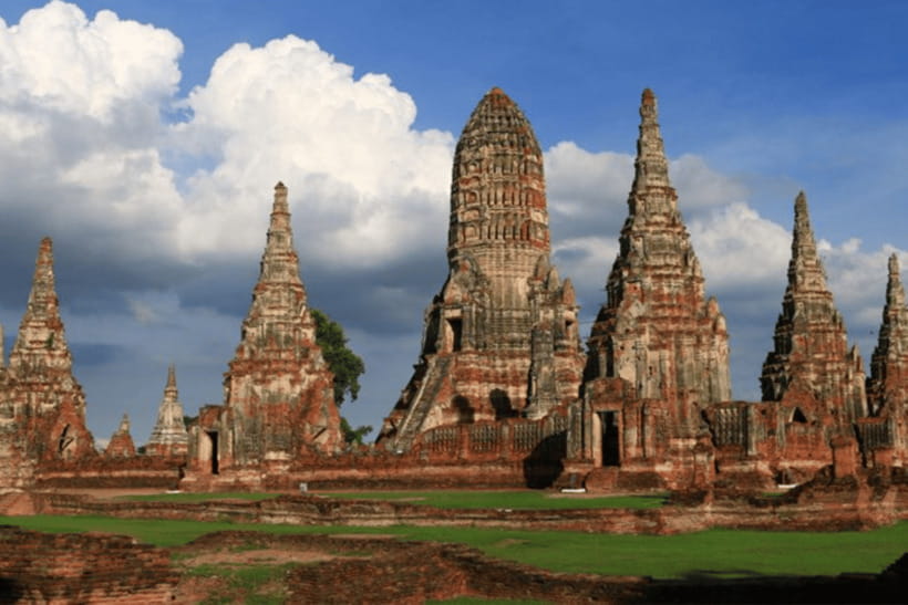 Full Day : Bangkok-Ayutthaya UNESCO World Heritage Site - Wat Mahathat