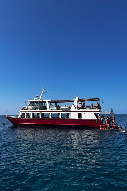 Full day boat-trip Medulin, blue Cave, Cres + dolphin search - An Alluring Introduction to Croatia’s Coastline