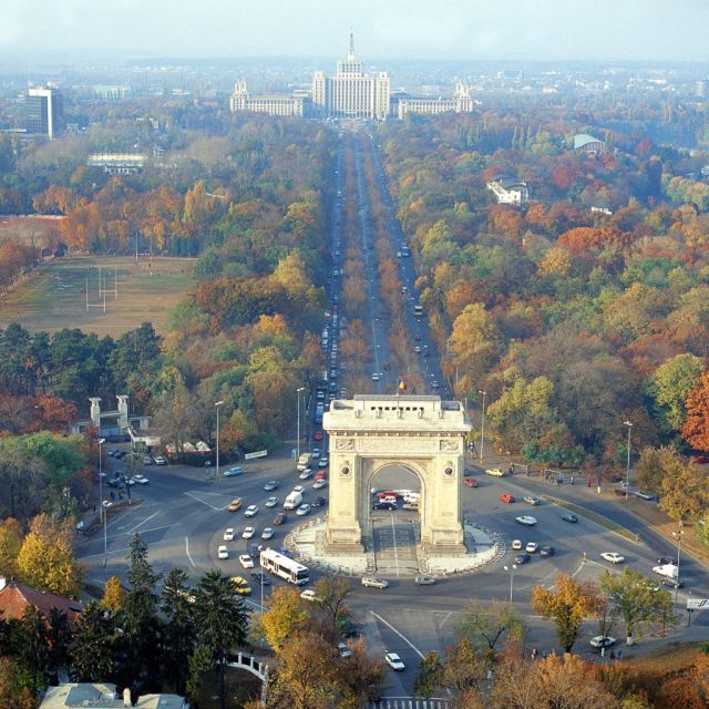Full Day Bucharest Sightseeing Tour - Itinerary Highlights
