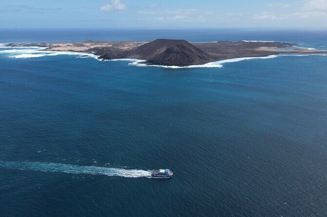 Full-Day Cruise from Lanzarote to Corralejo and Lobos Island - Introduction to the Cruise Experience