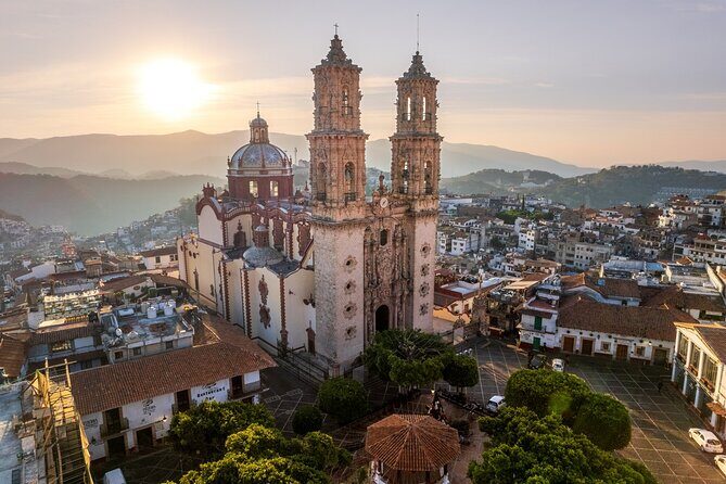 Full-Day Cuernavaca and Taxco Private Tour from Mexico City - Key Points