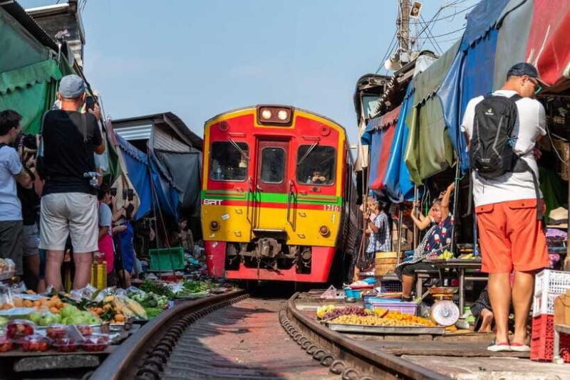 Full Day Floating Market Tour : Explore the Iconic Landmark - Itinerary Highlights