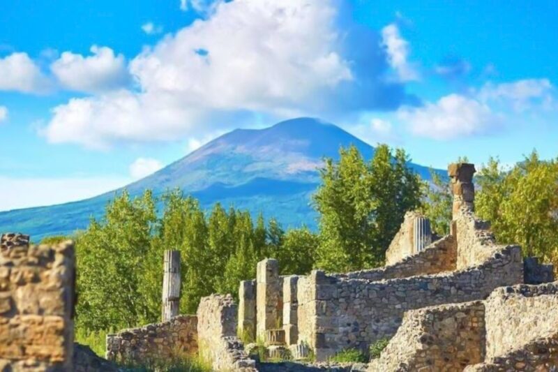 Full-day from Naples: Pompeii & Vesuvius with Italian Lunch - Discovering Pompeii & Vesuvius: What You Can Expect