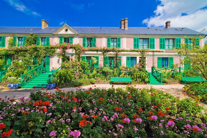 Full Day Giverny Monet's Gardens & Palace of Versailles - Who Should Consider This Tour?
