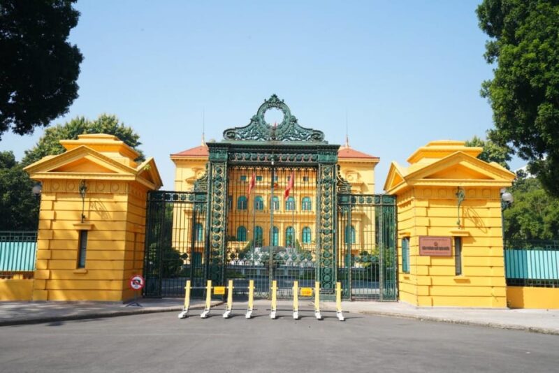 Full Day Hanoi City Tour With Transfer and Lunch, Tour Giude - Transportation and Logistics