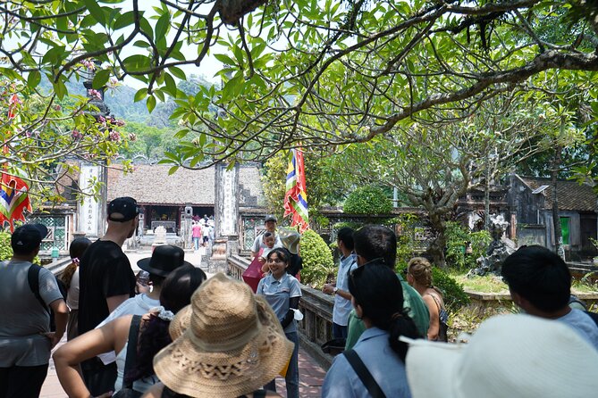 Full Day Hoa Lu/Tam Coc/ Mua Cave Tour by Limousine Bus - Important Travel Notes