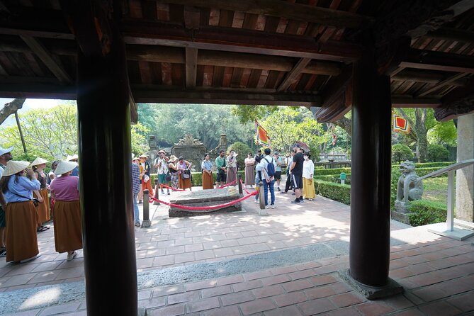 Full Day Hoa Lu/Tam Coc/ Mua Cave Tour by Limousine Bus - Customer Reviews