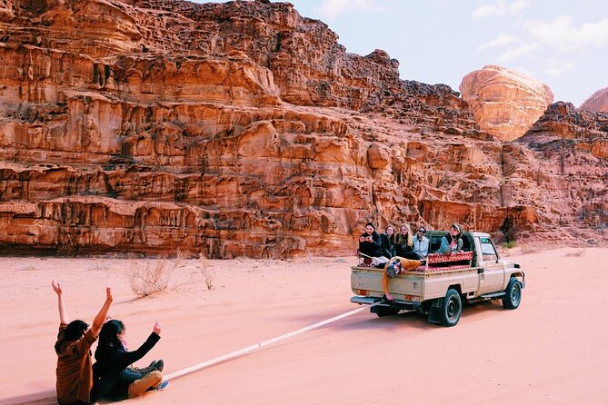 Full Day Jeep Tour in Wadi Rum (Incl. Bedouin Picnic Lunch) - Meeting and Pickup Details