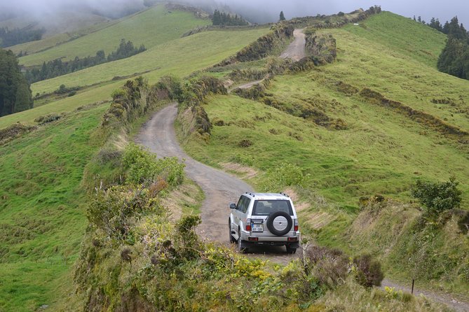 Full-Day Jeep Tour: Sete Cidades and Ferraria - Customer Reviews