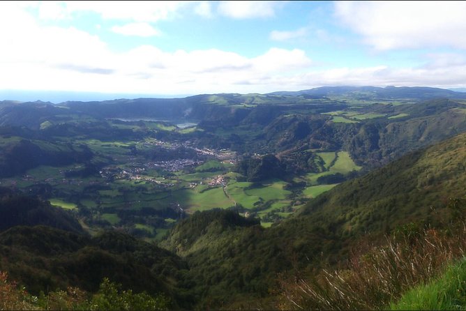 Full-Day Jeep Tour: The Northeast Azores in an Offroad 4x4 - Lunch and Refreshments