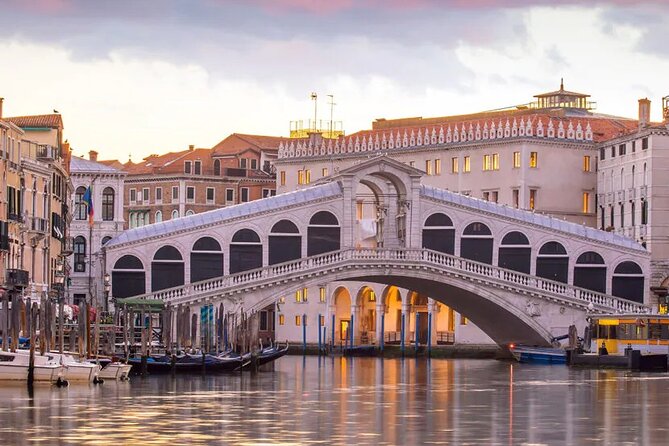 Full Day Luxury Trip to Venice With Private Car and Driver From Milan - Key Points