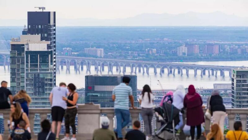 Full-Day Montreal City Tour from Ottawa and optional cruise - Key Points