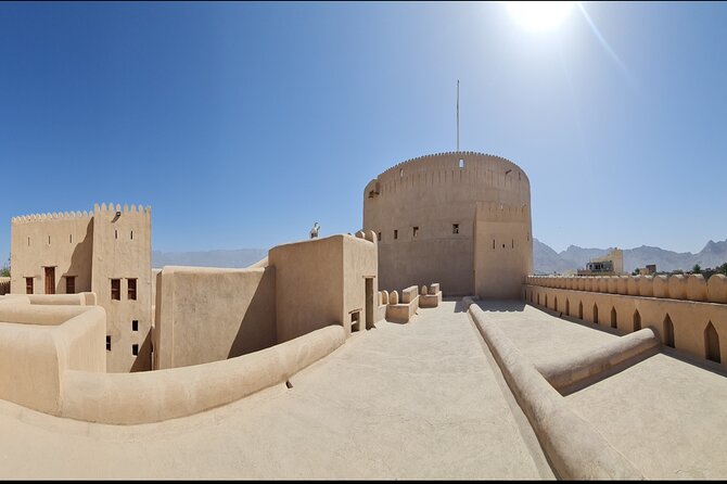 Full-Day Nizwa Fort, Bahla Fort and Jabreen Castle Private Tour - Marveling at Jabreen Castles Grandeur