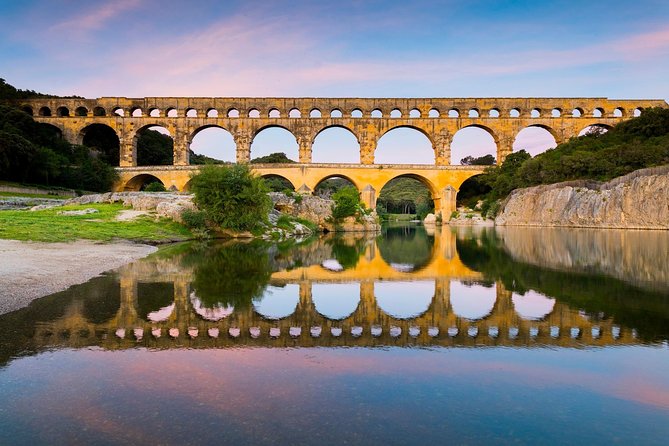 Full Day Pont Du Gard, Orange Theatre, Wine Tour From Avignon - Châteauneuf Du Pape Wine Tasting