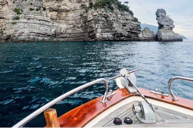 Full Day Private Boat Tour Along the Amalfi Coast - Why Travelers Rave About This Experience