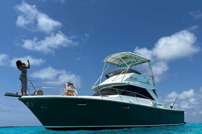 Full Day Private Boat Trip to Klein Curacao - Detailed Review of the Tour Experience