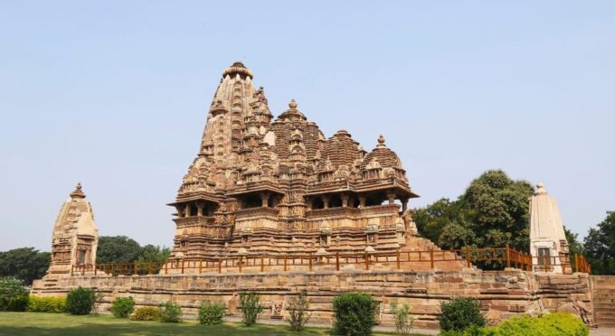 Full-Day Private Guided Temple Tour in Khajuraho - The Sum Up
