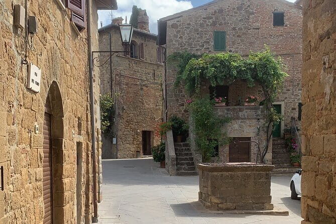 Full Day PRIVATE Guided Tour in Val D'Orcia Region - FAQs