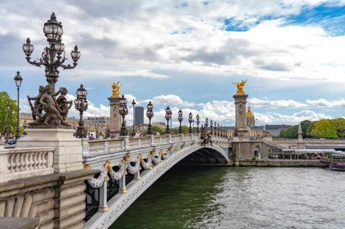 Full Day Private Shore Tour in Paris From Le Havre Port - Exploring Iconic Landmarks