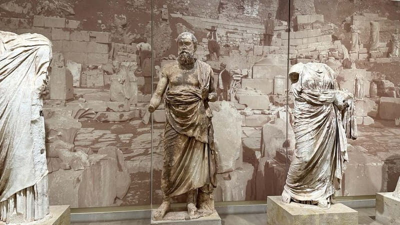 Full Day Private Tour Delphi Navel Of Earth Hosios Loukas 8h - Key Points