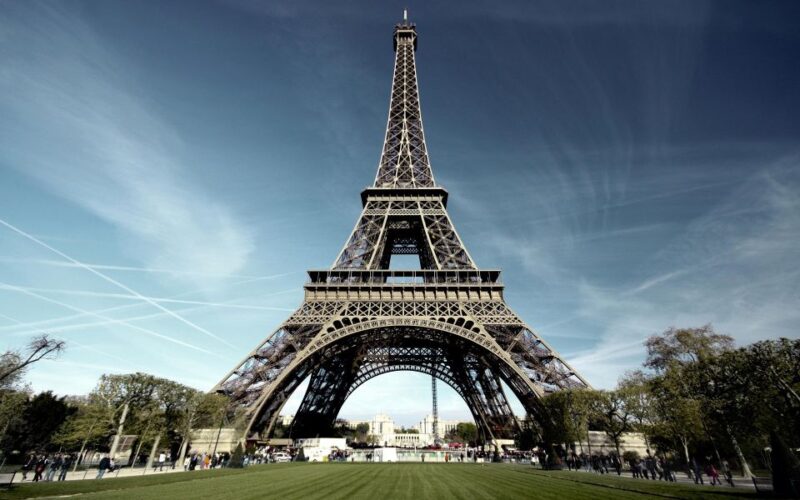 Full Day Private Tour In Paris With Hotel Pick Up - Tips for a Great Experience