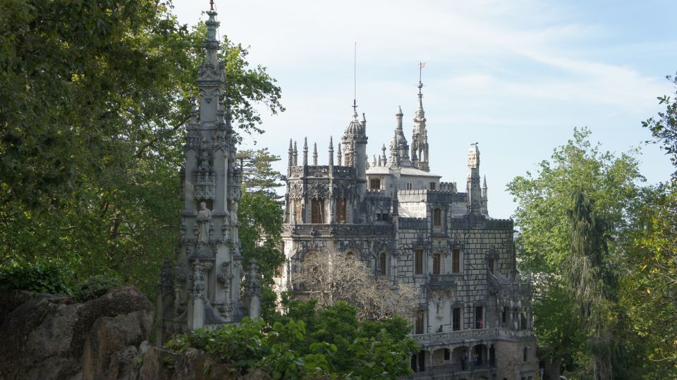 Full-Day Private Tour in Sintra and Important Landmarks - Pena Palace Exploration