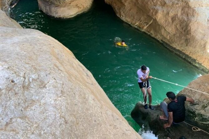 Full-Day Private Tour of Wadi Shab and Bimmah Sinkhole - Accessibility Considerations