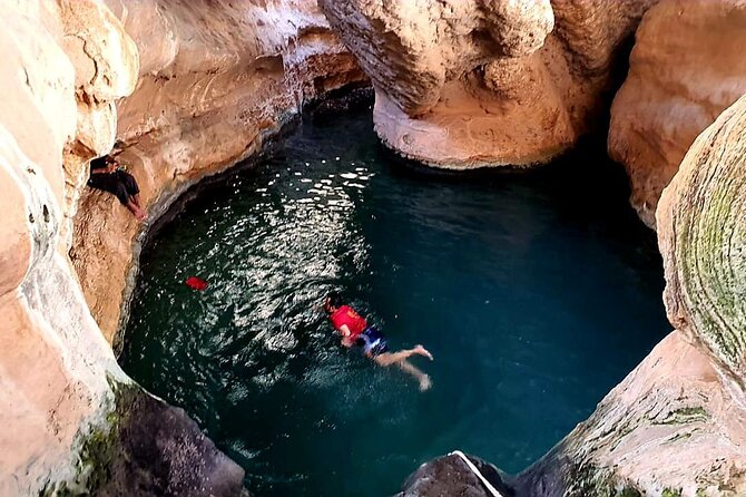 Full-Day Private Tour of Wadi Shab and Bimmah Sinkhole - Recommended Packing List