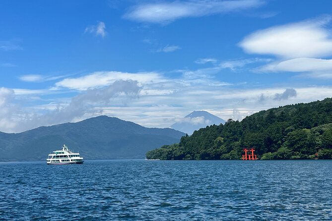 Full Day Private Tour to Mount Fuji and Hakone - Transportation and Accessibility