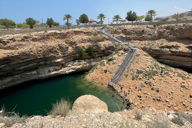 Full Day Private Tour to Wadi Shab and Bimmah Sinkhole - Visiting Wadi Shab