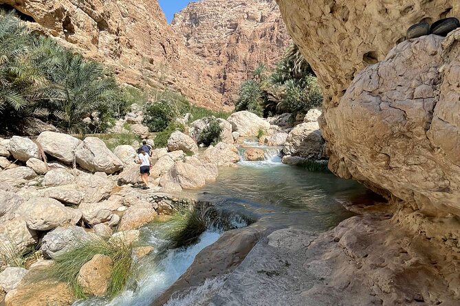 Full Day Private Tour to Wadi Shab and Bimmah Sinkhole - Traveler Guidelines