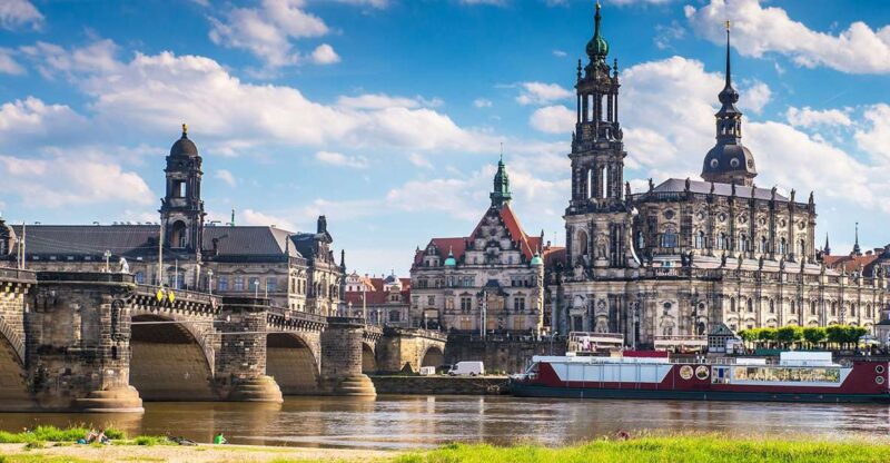 Full-Day Private Trip From Prague to Dresden - Tour Features
