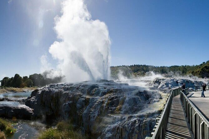 FULL DAY ROTORUA TOUR - Fully Customisable 13 hours Unlimited KMS - Key Points