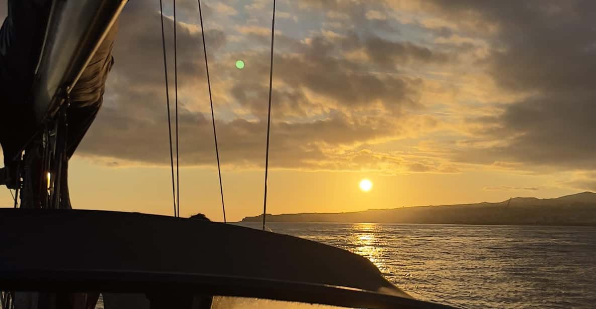 Full Day: Sailing tour with lunch & snorkeling included. - Key Points