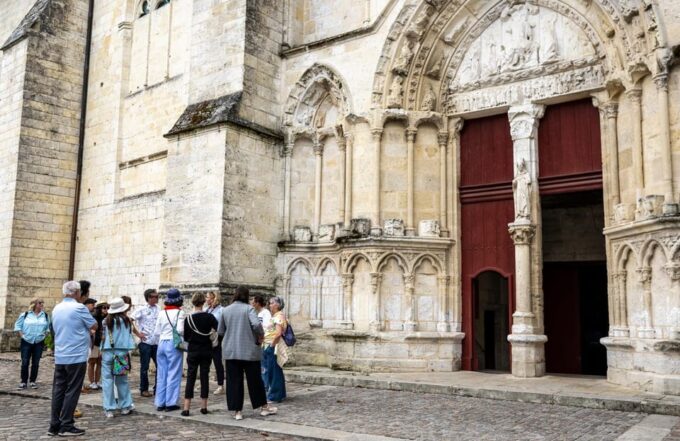 Full-day Saint-Emilion: Village, Undergrounds and Châteaux - Frequently Asked Questions