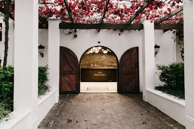 Full Day Small Group Wine Tour Cape Town and Stellenbosch - Group Size and Dynamics