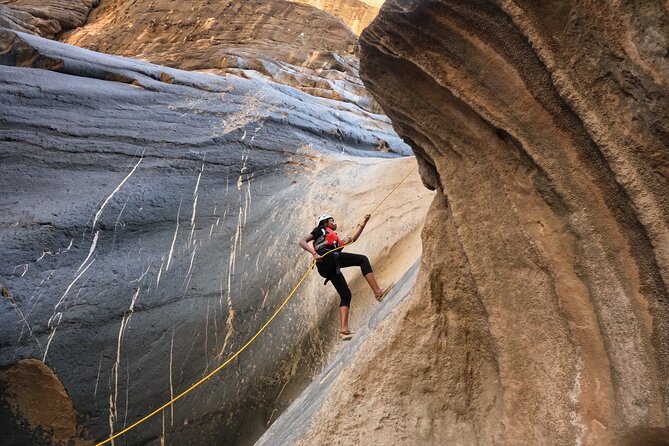 Full Day - Snake Canyon Adventure Tour in Jebel Shams Region - Recommended Gear and Preparation