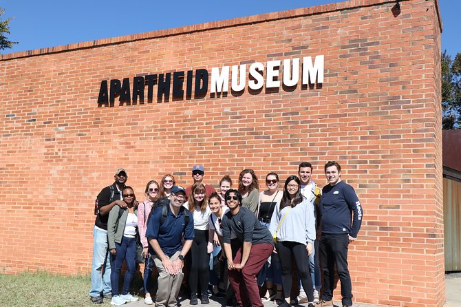 Full-Day Soweto Apartheid Museum & Johannesburg Tour - Highlights of Soweto