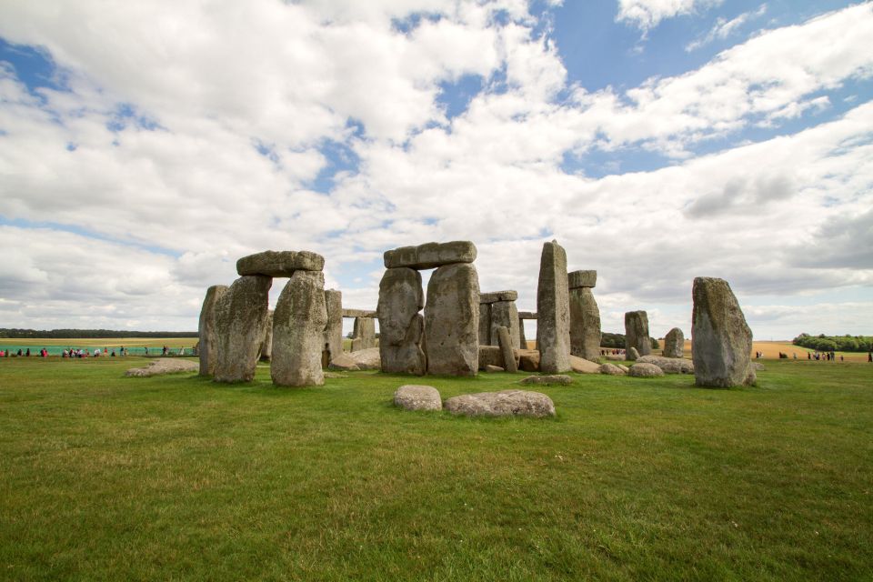 Full-Day Stonehenge and Bath Tour - Inclusions and Exclusions