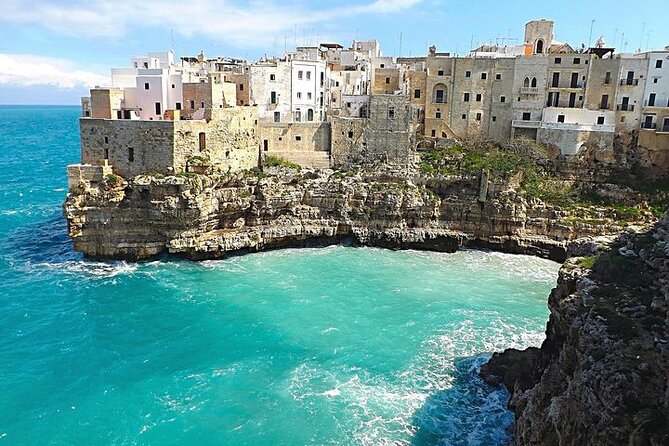 Full-Day Tour Alberobello & Locorotondo & Polignano a Mare & Bari - Exploring Alberobello