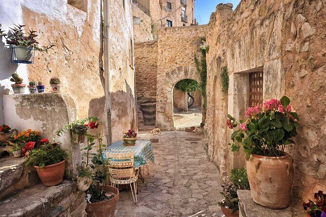 Full Day Tour Bocairent and Islamic labyrinth from Valencia - Exploring the Full Day Tour Bocairent and Islamic Labyrinth from Valencia