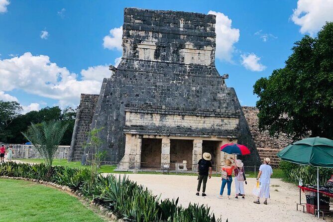 Full Day Tour Chichén Itzá Cenote Saamal Valladolid with buffet - FAQs