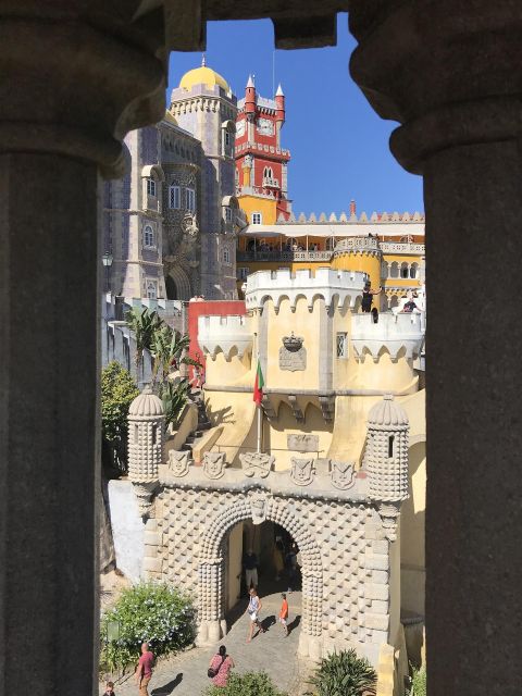 Full Day Tour Sintra - Cascais - Pena Palace Visit