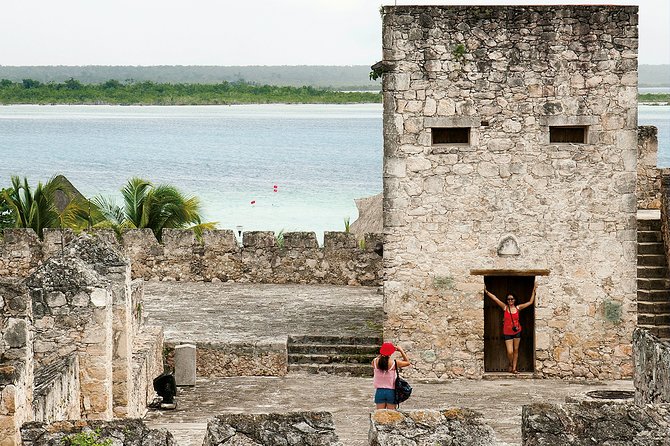 Full Day Tour to Bacalar, Beach Club, Kayak and an Amazing Cenote - Bacalar Lake Exploration