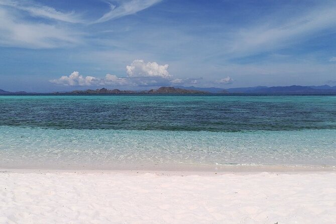 Full Day Tour to Komodo Island by Speed Boat to Explore 6 Destinations - Tour Duration and Capacity