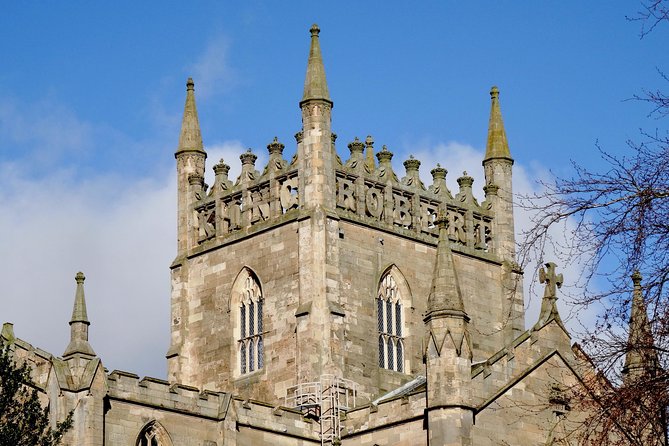Full Day Tour to St Andrews, Dunfermline & the Fife Coast - Transportation and Logistics