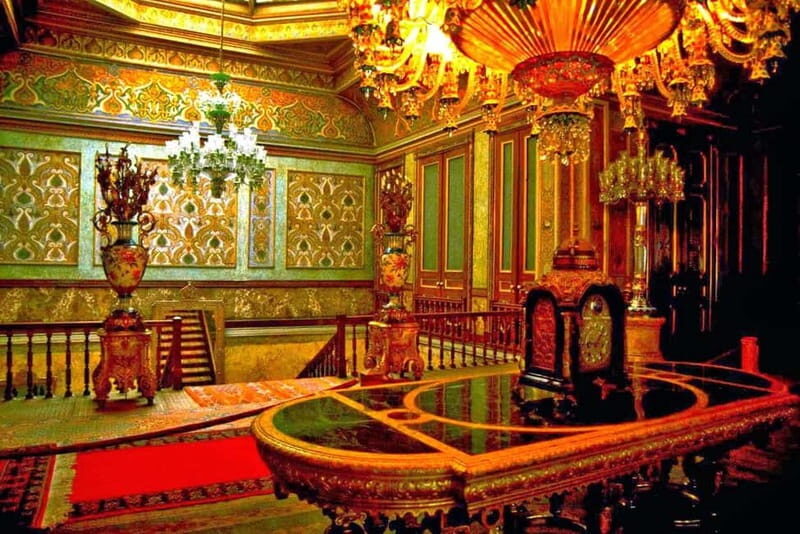 Full-Day Tour with 2 Continents in 1 Day - Introduction