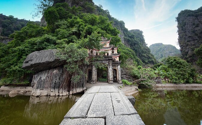 Full-Day Trang An, Hoa Lu and Mua Cave Tour With Lunch - Good To Know